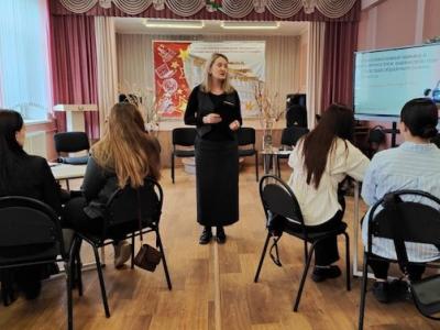 выпуск молодых специалистов