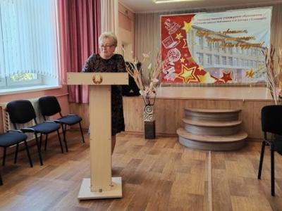 выпуск молодых специалистов